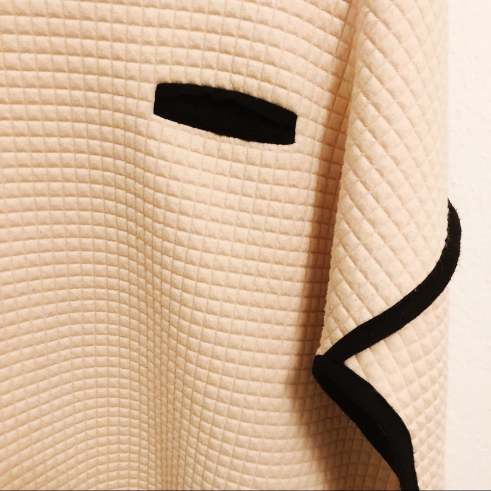 She and Sky Waffle Knit Sweater Lg Black + Cream - Picture 3 of 3